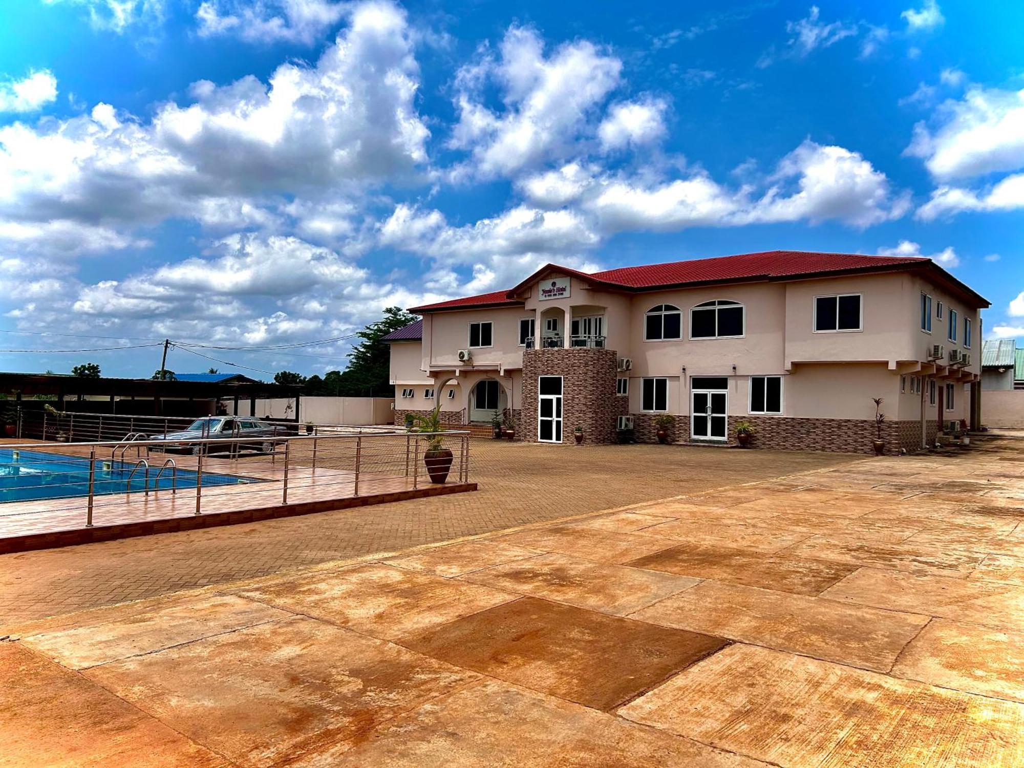 Jessie Hotel Adenta Luaran gambar